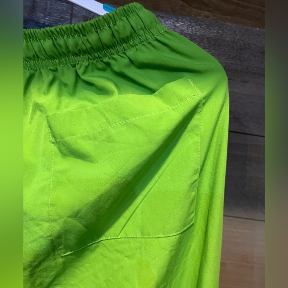 Lime green scrub pants - Picture 4 of 6